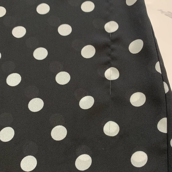 TORRID Black Polka Dot Blouse US 4 - Picture 6 of 10